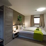 מלון Kraeuterhotel Garni Zur Klostergrotte Nohra (Weimar)