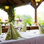 Kraeuterhotel Garni Zur Klostergrotte מלון