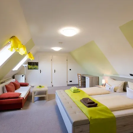 Kraeuterhotel Garni Zur Klostergrotte Hotel