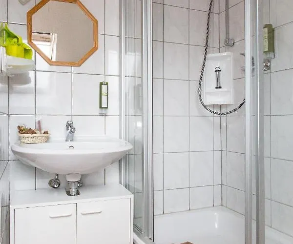 Hotel Kraeuterhotel Garni Zur Klostergrotte 3*